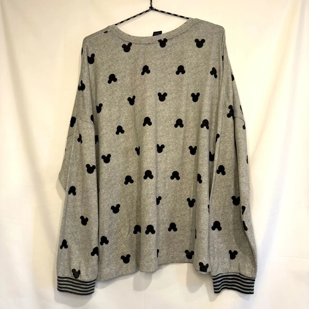 Disney Ladies' Mickey Cozy Pajama Top, Gray Size XXL New